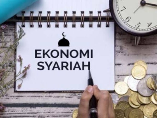 Memasyarakatkan Ekonomi Syariah dan Mensyariahkan Ekonomi Masyarakat Memasyarakatkan Ekonomi Syariah dan Mensyariahkan Ekonomi Masyarakat